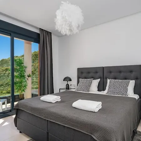 Stunning Penthouse W Private Pool In El Higueron By Costarentals - Ref 178 Fuengirola