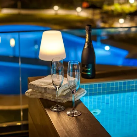Apartment Stunning Penthouse W Private Pool In El Higueron By Costarentals - Ref 178 *